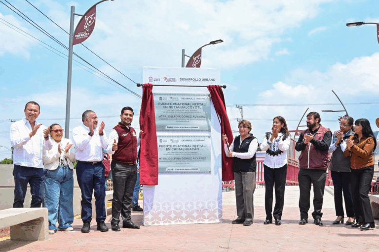 Delfina Gómez entrega puente peatonal que conecta Nezahualcóyotl y Chimalhuacán