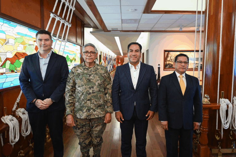 Eduardo Ramírez y secretario de Marina evalúan avances para puesta en marcha de los Polos de Bienestar I y II en Tapachula