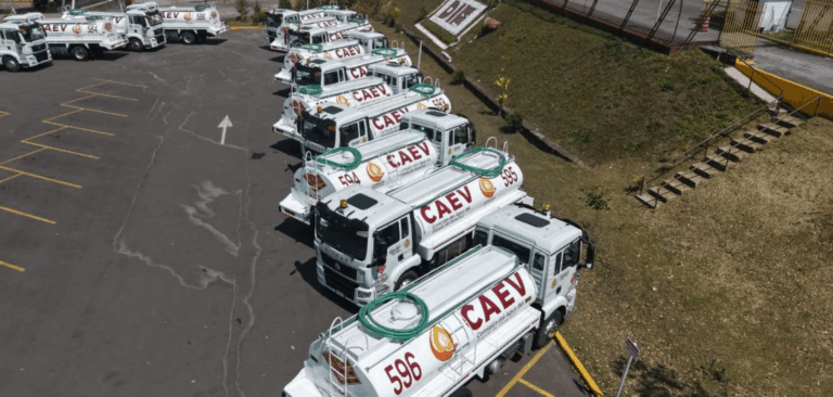 Rocío Nahle refuerza atención a contingencias con 30 pipas para la CAEV