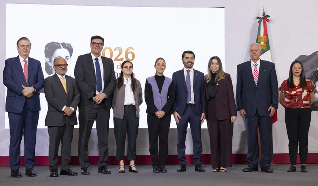 Sheinbaum lanza programa para proteger industria de vehículos pesados y 200 mil empleos