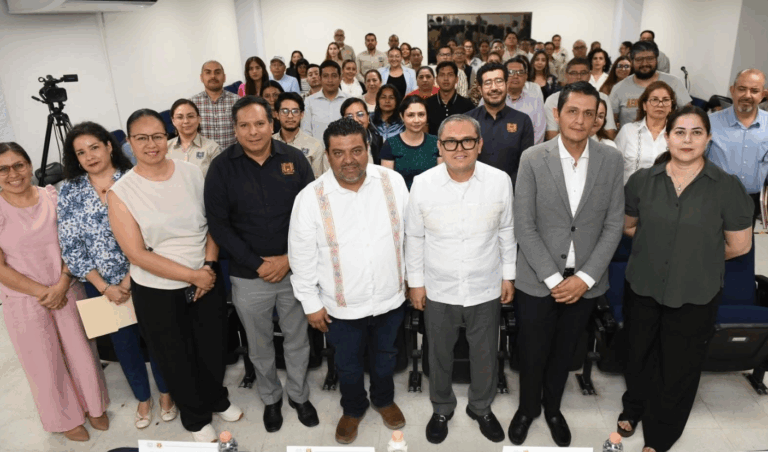 UNACH analiza impacto de microcredenciales e inteligencia artificial en la educación universitaria