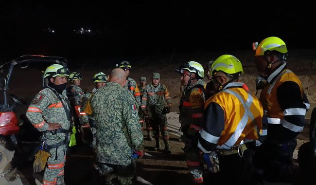 Avanza búsqueda de mineros en Sinaloa con labores ininterrumpidas de rescate