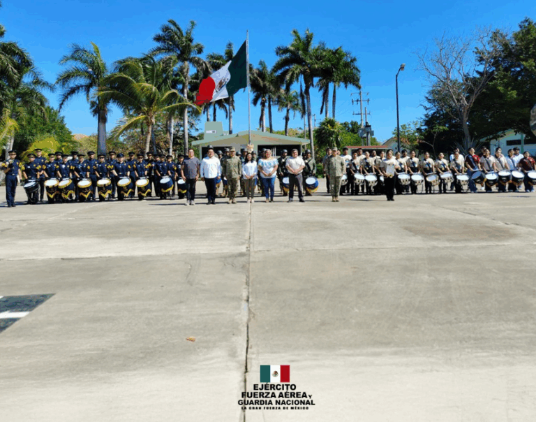 Fuerzas Armadas fomentan valores cívicos con presentación de bandas de guerra en Mérida