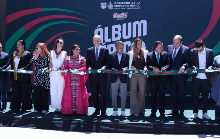 Álbum Épico: inauguran en Iztapalapa la mayor exposición futbolera de América Latina rumbo al Mundial 2026