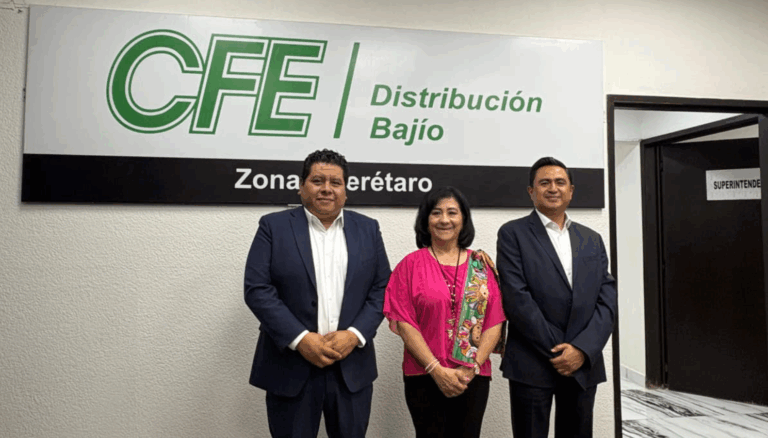 Beatriz Robles gestiona con CFE mejoras eléctricas para comunidades de Querétaro