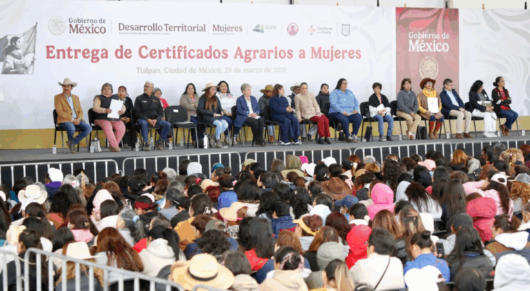 Sheinbaum y Brugada entregan certificados agrarios a mujeres y avanzan en justicia histórica