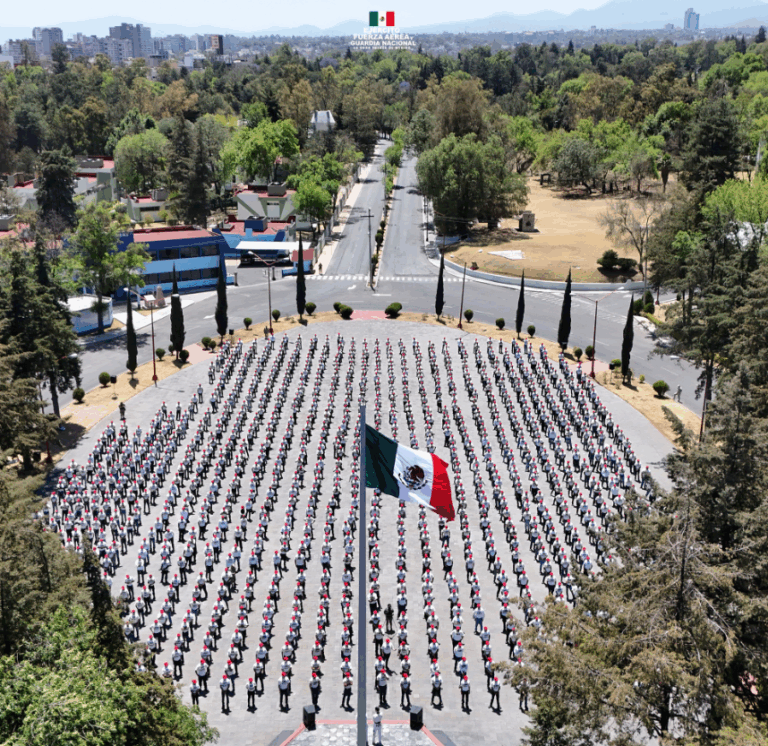 Más de mil jóvenes participan en clase masiva de taekwondo del Servicio Militar Nacional