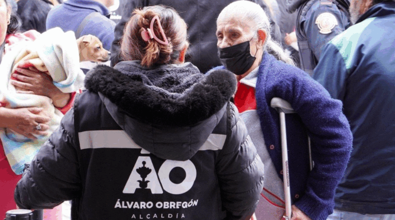 Alcaldía Álvaro Obregón atiende a vecinos en Miguel Gaona