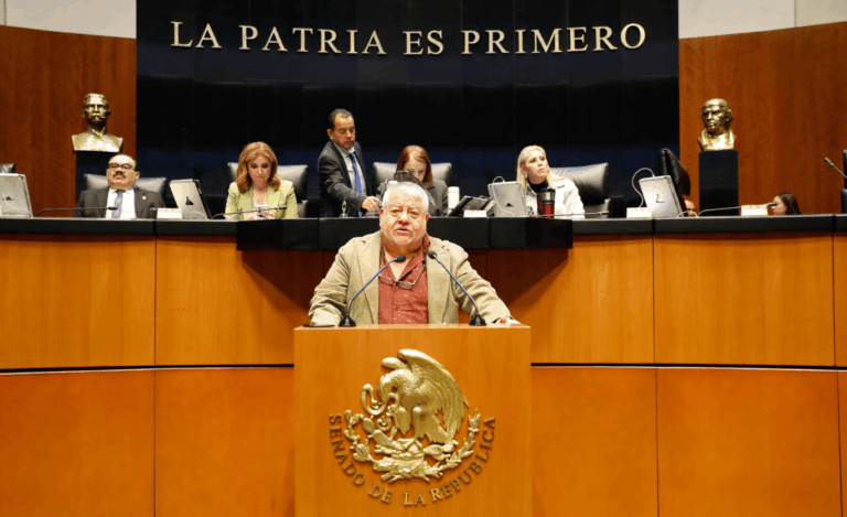 Senador Manuel Huerta exige coordinación ante contaminación petrolera en costas de Veracruz