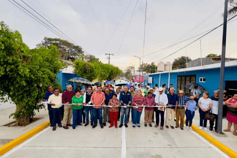 Ángel Torres fortalece la infraestructura vial en Copoya, con Calle Felices