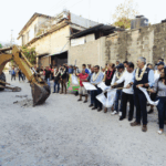 Junto a vecinas y vecinos, Ángel Torres da banderazo a obra en Las Casitas