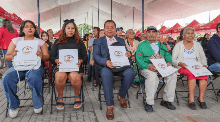 Caravanas por la Justicia Social recorren dos veces el Estado de México y acercan trámites a familias