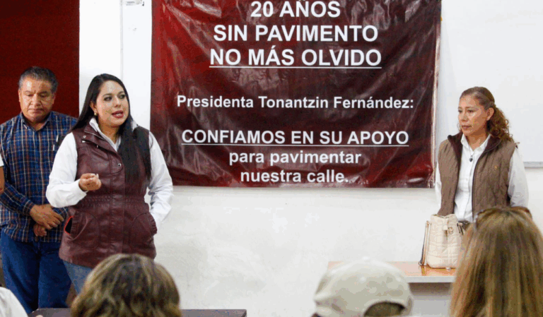 Gobierno de Cholula atiende demanda histórica de pavimentación en Momoxpan