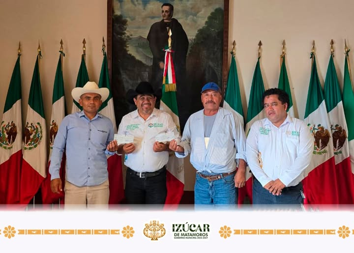 Izúcar de Matamoros entrega apoyo a comité sociocultural para fortalecer fiesta tradicional en Los Amates