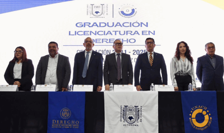 UNACH gradúa a nueva generación de licenciados en Derecho en modalidad no escolarizada