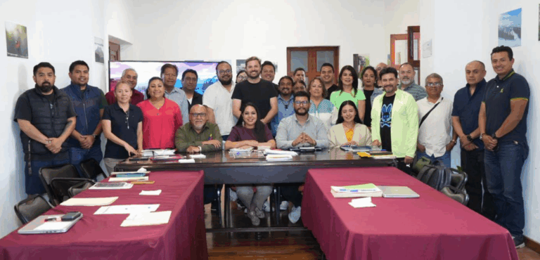 Tonantzin Fernández refuerza coordinación interna para mejorar servicios en Cholula