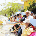 Ángel Torres da banderazo de inicio a la pavimentación de la calle Jalisco en Las Granjas