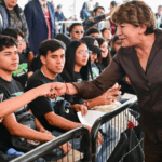 Edomex fortalece la permanencia escolar con más de 37 mil becas por aprovechamiento