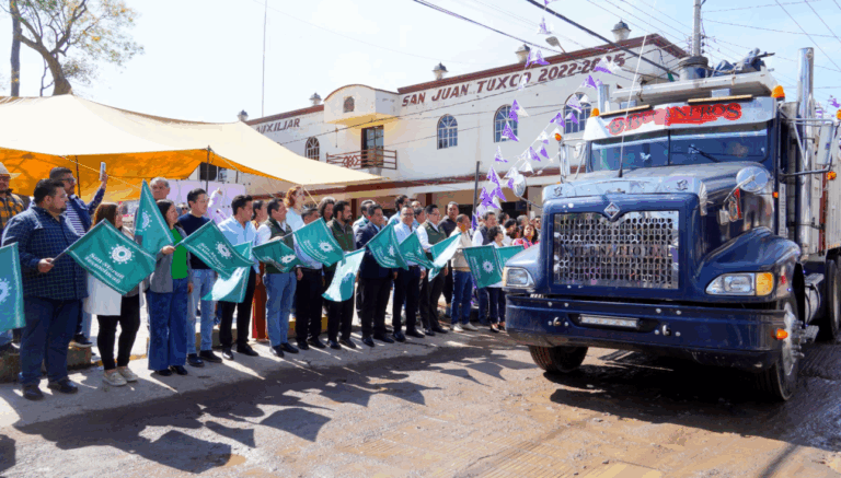 Tras 17 años, inicia pavimentación clave en San Juan Tuxco con inversión de 12 mdp