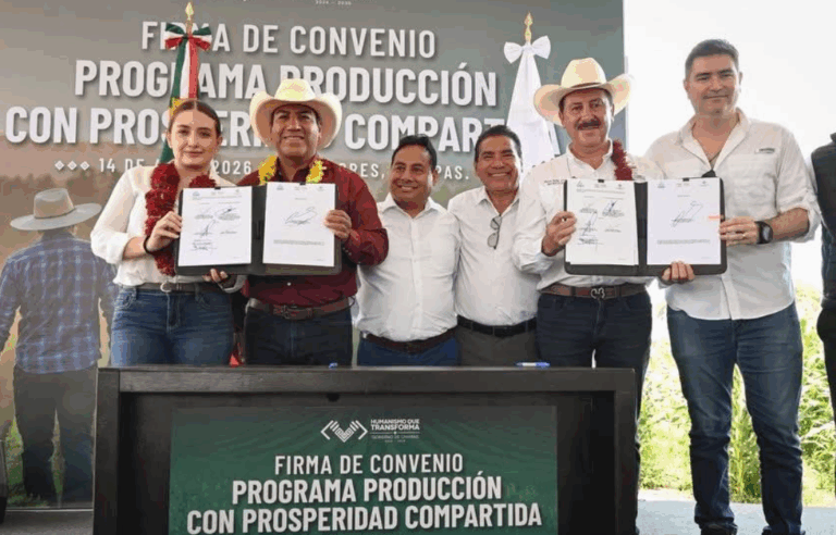 Villaflores impulsa producción y bienestar con convenio de financiamiento y obra de agua potable