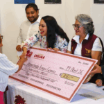 Cholula entrega apoyos económicos a adultos mayores para estudios auditivos