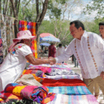 Gobierno de Yucatán mejora condiciones para artesanos en Chichén Itzá con reorganización de espacios