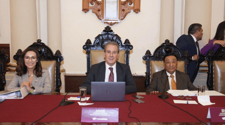 Cabildo de Puebla avala crédito por 440 mdp para obras viales y aprueba medidas fiscales