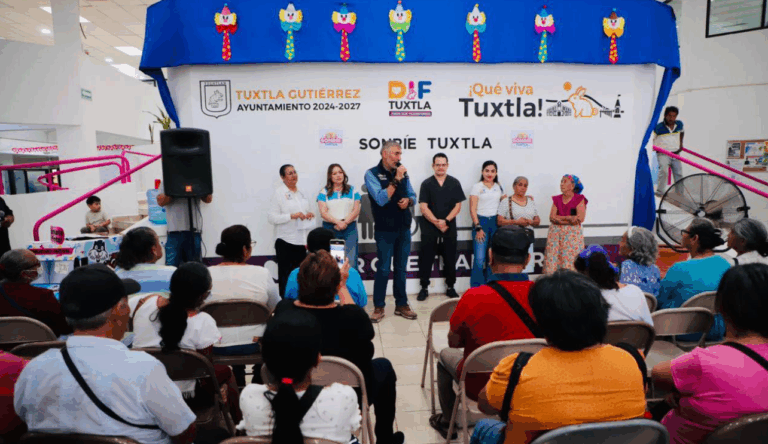 “Sonríe Tuxtla” brinda atención a adultos mayores con prótesis dentales