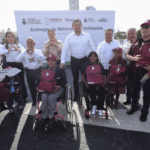 Puebla refuerza alfabetización con entrega de vehículos y material didáctico