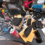 En cateo FGR asegura armamento y equipo táctico