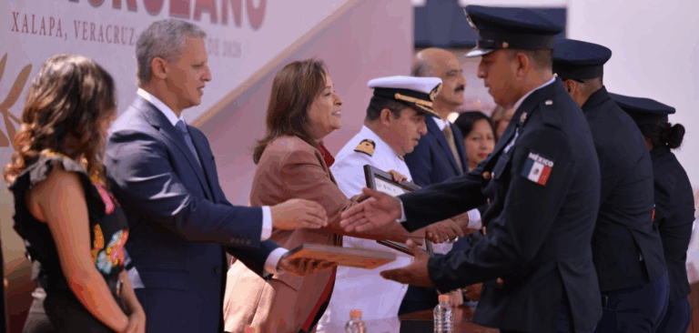 Rocío Nahle reconoce labor humanitaria de la Policía Veracruzana y anuncia fortalecimiento institucional
