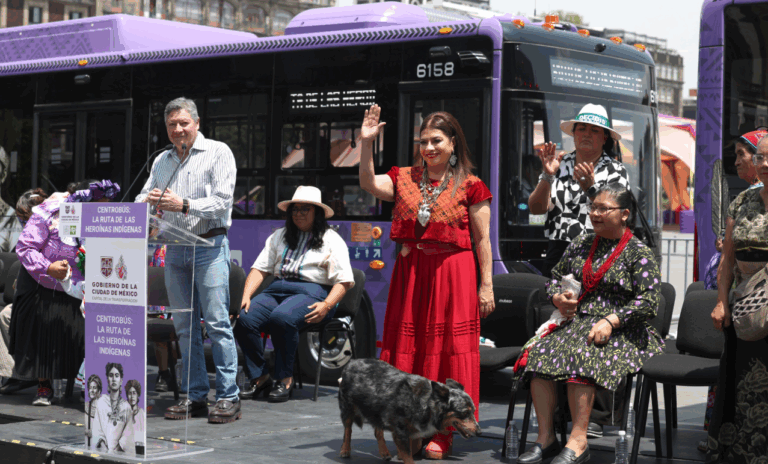 Clara Brugada presenta la “Ruta de las Heroínas Indígenas”, nuevo Centrobús eléctrico en el Centro Histórico