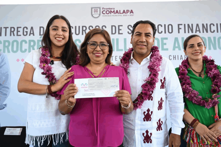 En Frontera Comalapa, Eduardo Ramírez impulsa autonomía económica de mujeres y mejora espacios educativos