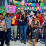 Angel Torres cumple un compromiso en la Belisario Domínguez, con una obra más del programa Calles Felices