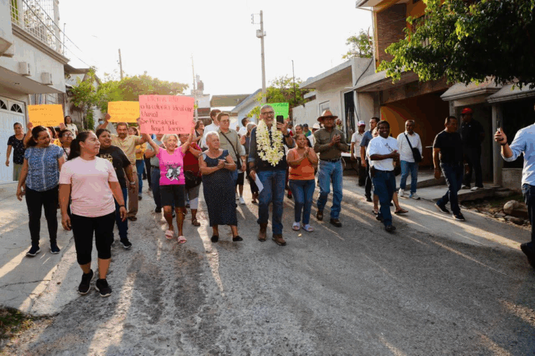 En la Ideal inicia Ángel Torres una obra como parte de Calles Felices