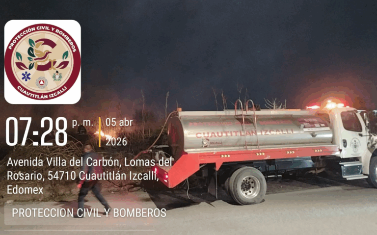 Bomberos atienden incendio de maleza en Lomas del Rosario, en Cuautitlán Izcalli