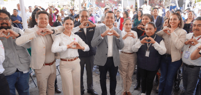Más de 700 personas reciben atención médica gratuita en jornada de salud en Texmelucan