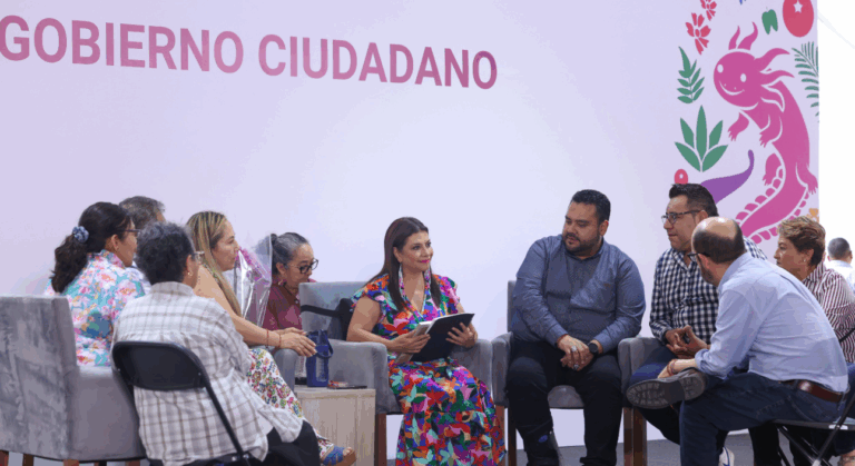 Clara Brugada atiende a más de 7 mil personas en audiencia ciudadana en el Zócalo