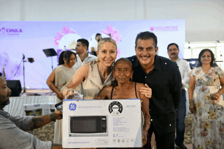 Yamil Melgar celebra a las madres tapachultecas con convivio lleno de alegría