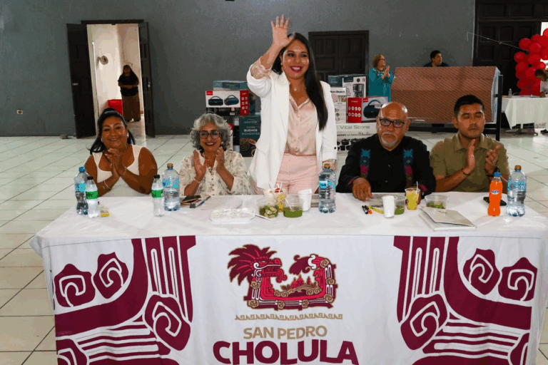 Reconocen en San Pedro Cholula a mujeres lideresas por su labor comunitaria