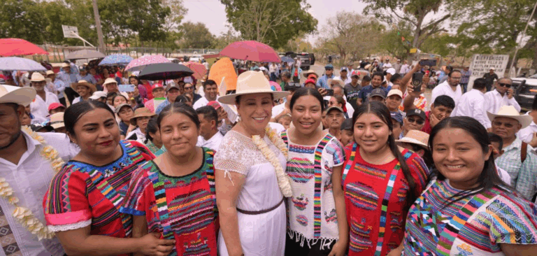 Rocío Nahle inicia obras carreteras en Tierra Blanca y reconoce a comunidades chinantecas