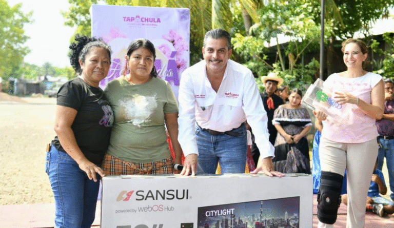 Yamil Melgar reconoce a madres de familia de Vida Mejor por su entrega “y” fortaleza