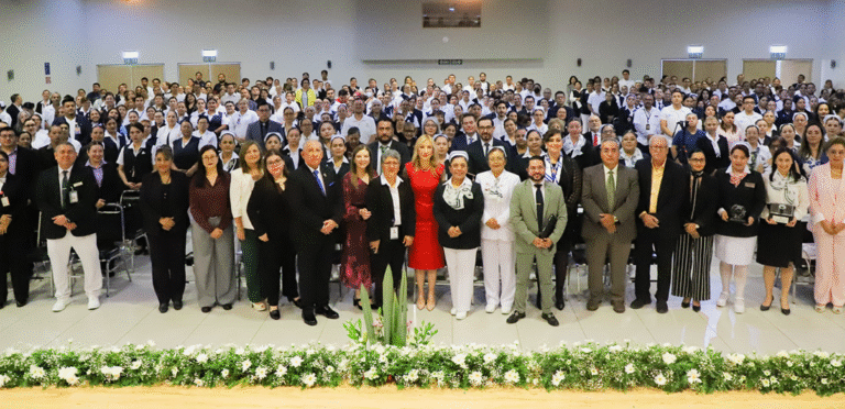 Secretaría de Salud reconoce labor del personal de enfermería en Nuevo León