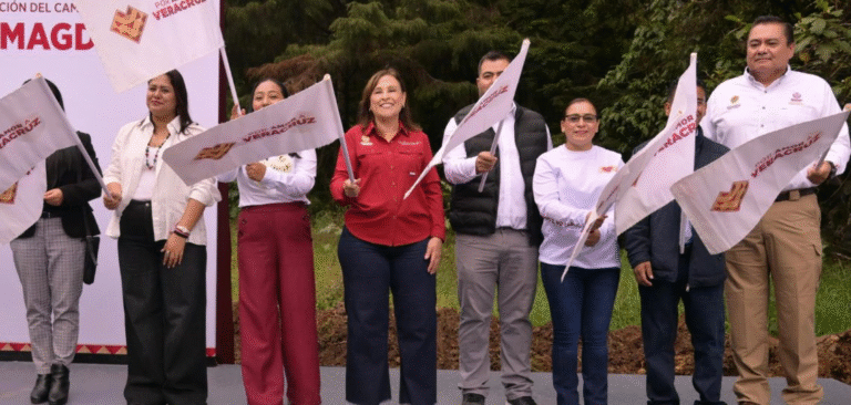 Rocío Nahle inicia pavimentación del camino Magdalena–Tequila en la Sierra de Zongolica