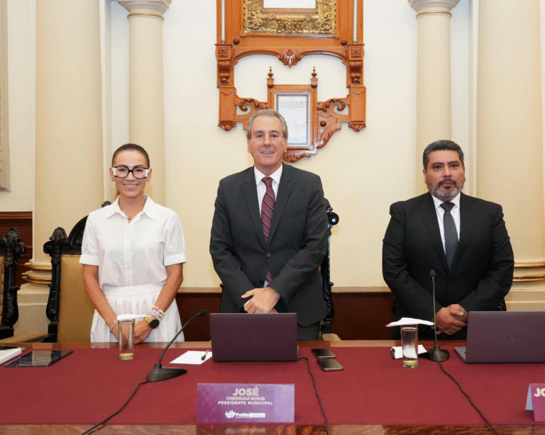 Cabildo de Puebla designa a Alfonso Aguilar como nuevo secretario del Ayuntamiento