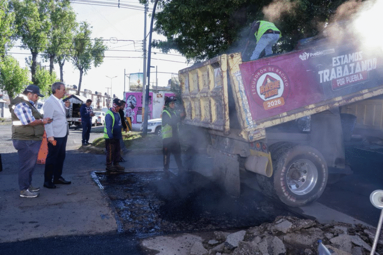 Pepe Chedraui supervisa avance del programa BacheAndo en Puebla