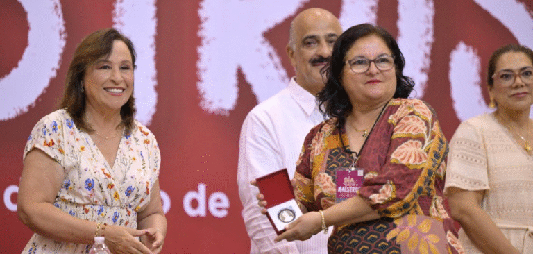 Rocío Nahle reconoce al magisterio con aumento salarial y homenaje a docentes