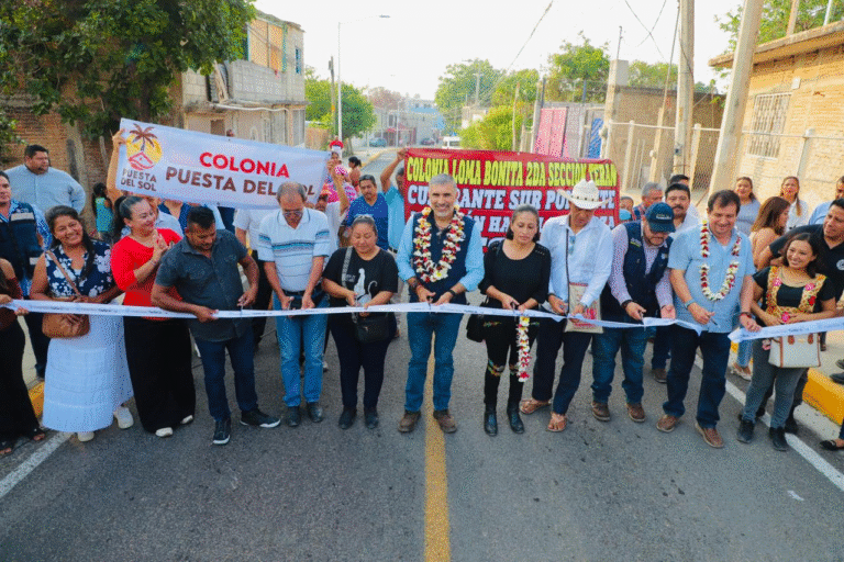 Inaugura Ángel Torres casi un kilómetro de reencarpetamiento del Camino Rural a Pacú, en Loma Bonita