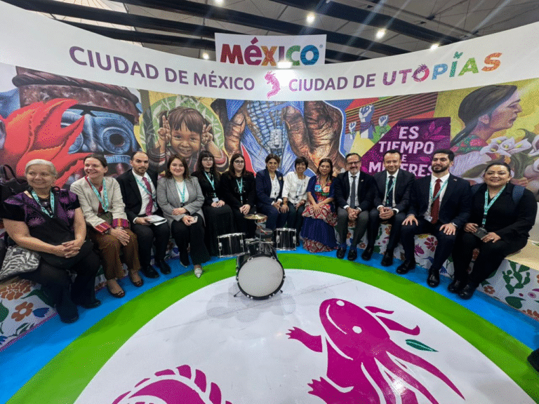 Clara Brugada inaugura Pabellón de las Utopías en Foro Urbano Mundial de Azerbaiyán