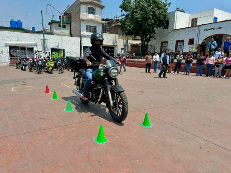 Tláhuac realiza certificación para motociclistas en coordinación con empresa PIK